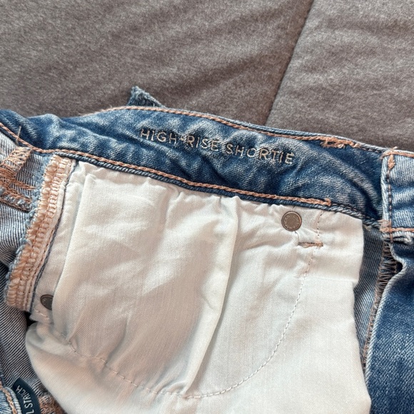 American Eagle high rise shortie size 8 - Picture 3 of 4